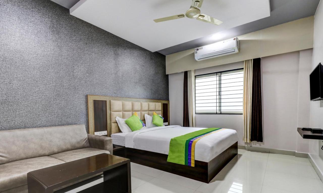 Treebo Sahara Suites 750 M From St Johns Medical College And Hospital บังกาลอร์ ภายนอก รูปภาพ